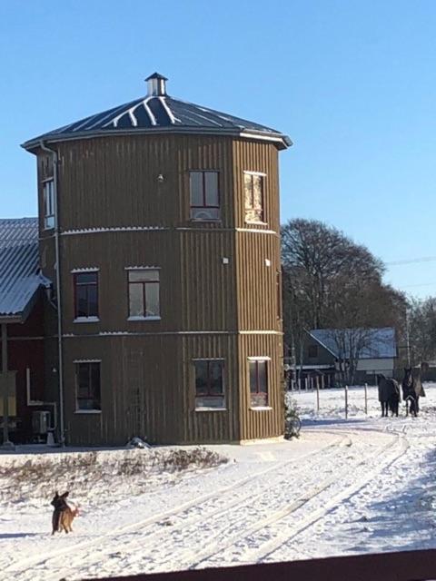 Flyingehus Gårdshotell Eksteriør bilde